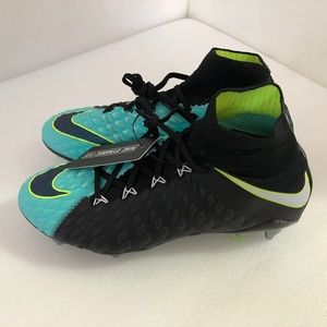 Nike Womens Hypervenom Phantom 3 DF AG-Pro Size 8